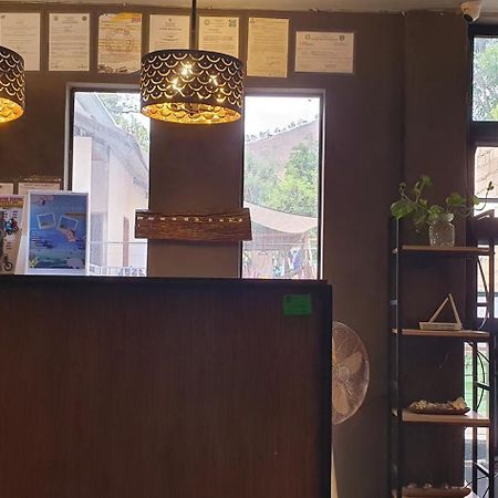 Aj Tourist Inn Coron Εξωτερικό φωτογραφία