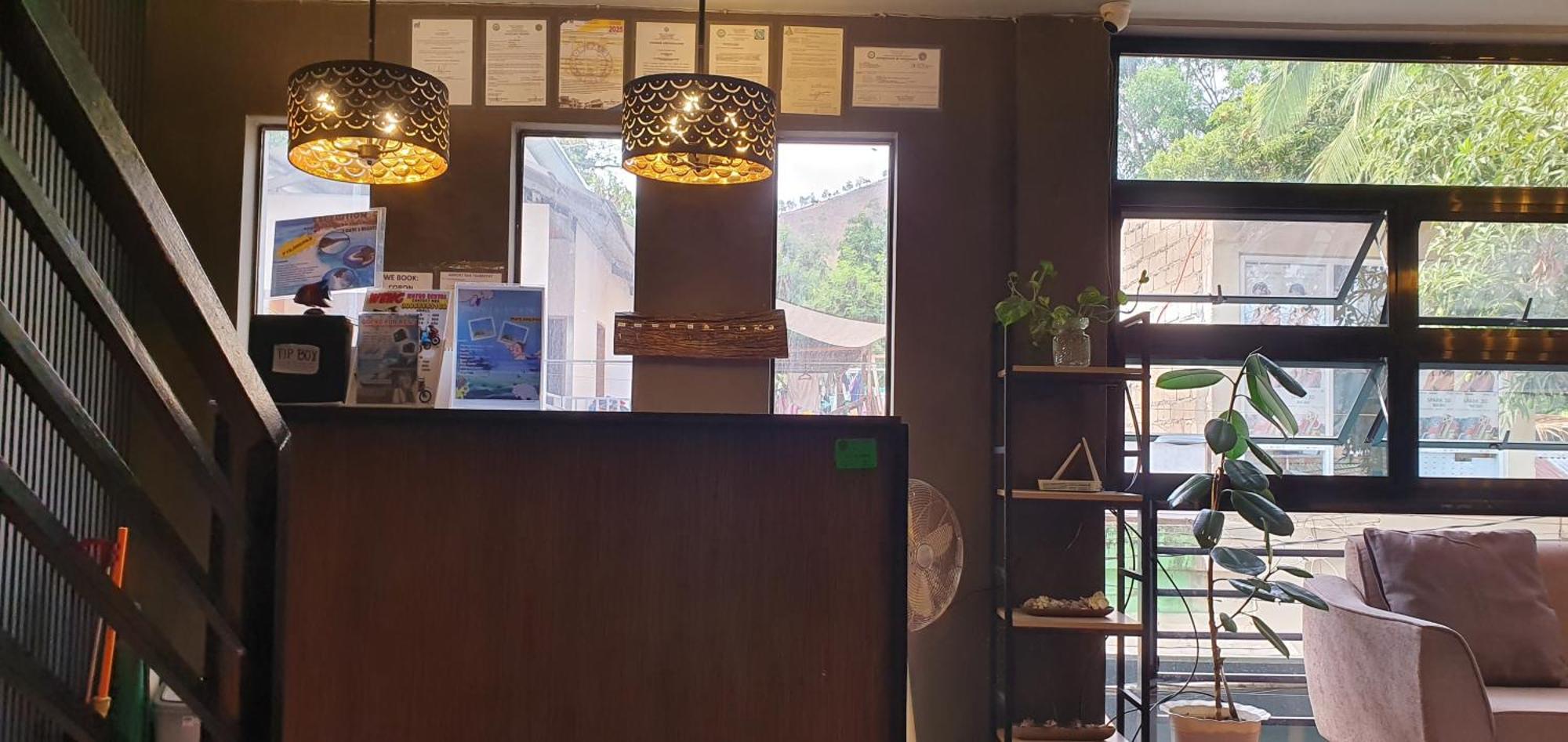 Aj Tourist Inn Coron Εξωτερικό φωτογραφία